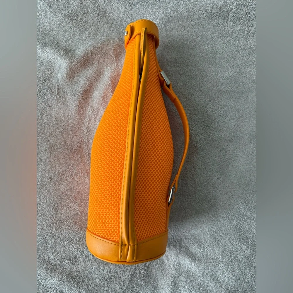 Veuve Clicquot bottom would shown